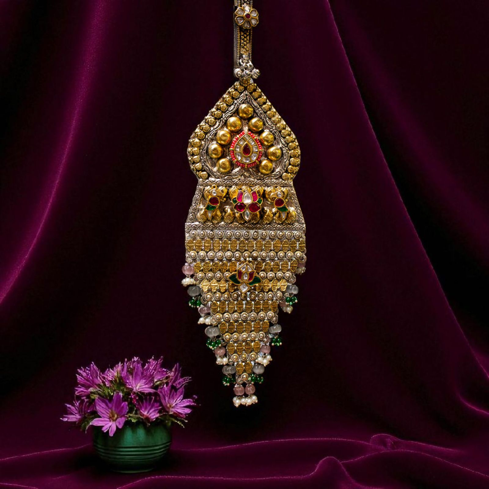 Traditional Gold Judo with Kundan Work and Pearl Drops thumbnail 2